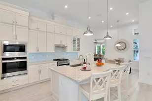 4657 Antrim Dr, Sarasota, FL 34240 - Photo 11