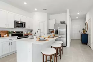 10798 Eclipse St, Sarasota, FL 34241 - Photo 3
