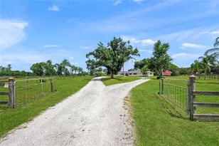 5240 Myakka Valley Trail, Sarasota, FL 34241 - Photo 61