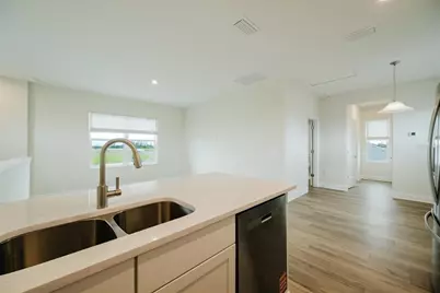 7910 Lake Flores Avenue, Bradenton, FL 34210 - Photo 13