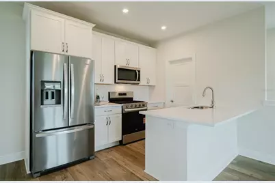 7910 Lake Flores Avenue, Bradenton, FL 34210 - Photo 7