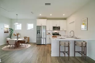 7910 Lake Flores Ave, Bradenton, FL 34210 - Photo 3