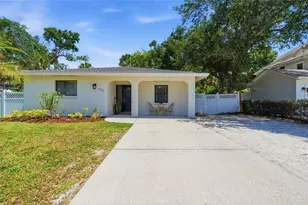 831 Highland St, Sarasota, FL 34234 - Photo 3