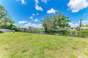 302 Dona Dr, Nokomis, FL 34275 - Photo 39