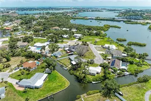 302 Dona Dr, Nokomis, FL 34275 - Photo 11