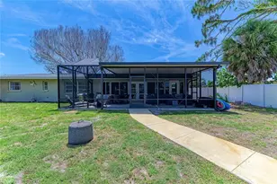 302 Dona Dr, Nokomis, FL 34275 - Photo 43
