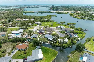 302 Dona Dr, Nokomis, FL 34275 - Photo 13