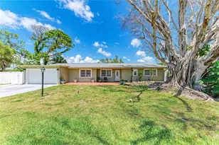 302 Dona Dr, Nokomis, FL 34275 - Photo 17
