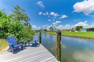 302 Dona Dr, Nokomis, FL 34275 - Photo 3