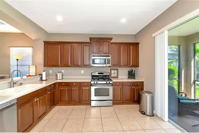 4930 Newport News Circle, Bradenton, FL 34211 - Photo 7