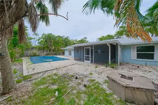266 Ogden St, Sarasota, FL 34242 - Photo 13