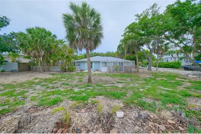 266 Ogden Street, Sarasota, FL 34242 - Photo 9