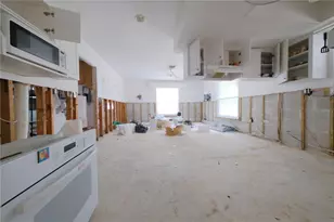 266 Ogden St, Sarasota, FL 34242 - Photo 17