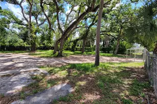 1375 Myrtle St, Sarasota, FL 34234 - Photo 9