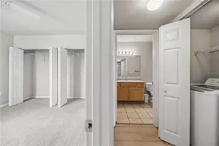 1025 Villagio Cir, Sarasota, FL 34237 - Photo 35