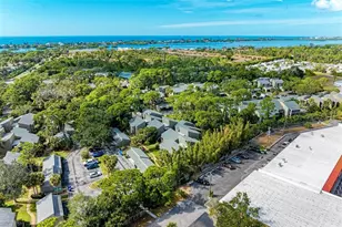 110 Woodland Pl, Osprey, FL 34229 - Photo 3