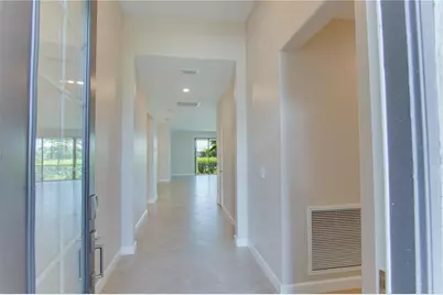 15890 Islandwalk Avenue, Bradenton, FL 34211 - Photo 7