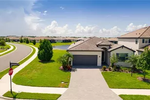 15890 Islandwalk Ave, Bradenton, FL 34211 - Photo 35