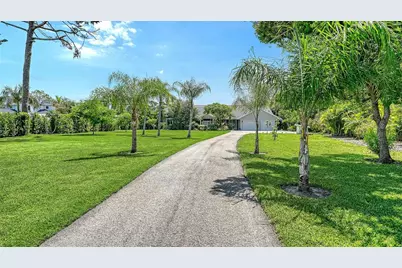 4935 Riverwood Avenue, Sarasota, FL 34231 - Photo 5