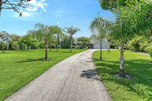 4935 Riverwood Ave, Sarasota, FL 34231 - Photo 5