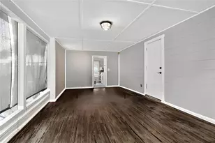 5511 3rd St W, Bradenton, FL 34207 - Photo 5