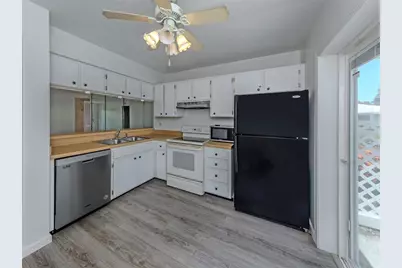 431 Wexford Circle #76, Venice, FL 34293 - Photo 13