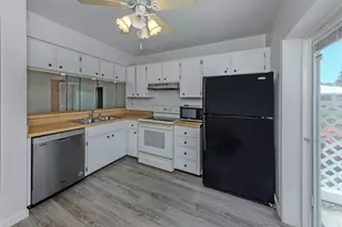 431 Wexford Cir, Venice, FL 34293 - Photo 13