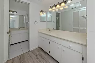 431 Wexford Cir, Venice, FL 34293 - Photo 21
