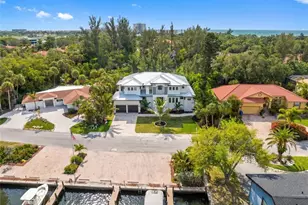 626 Buttonwood Dr, Longboat Key, FL 34228 - Photo 13