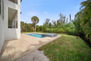 626 Buttonwood Dr, Longboat Key, FL 34228 - Photo 69