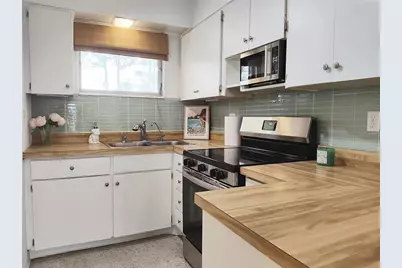 2155 Wood Street #26A, Sarasota, FL 34237 - Photo 3