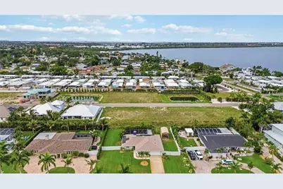 8003 19th Avenue Drive W, Bradenton, FL 34209 - Photo 35