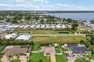 8003 19th Ave Dr W, Bradenton, FL 34209 - Photo 35