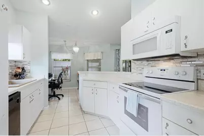 608 Tyson Terrace #8, Venice, FL 34285 - Photo 17