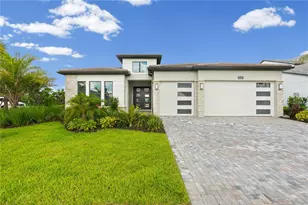 2629 Waterfront Cir, Sarasota, FL 34240 - Photo 3