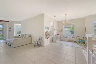 7106 Prosperity Cir, Sarasota, FL 34238 - Photo 3