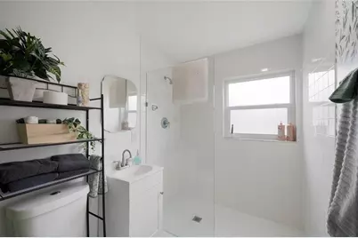 643 Mobile Road, Venice, FL 34293 - Photo 17