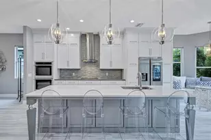 139 Tall Trees Ct, Sarasota, FL 34232 - Photo 7