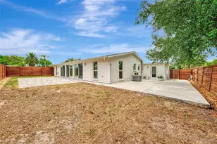 2920 Gulf Gate Dr, Sarasota, FL 34231 - Photo 41