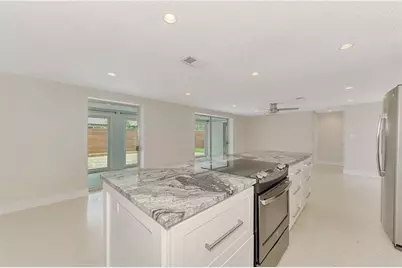 2920 Gulf Gate Drive, Sarasota, FL 34231 - Photo 21
