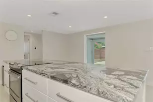 2920 Gulf Gate Dr, Sarasota, FL 34231 - Photo 19