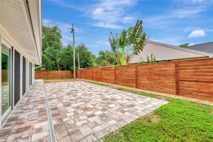 2920 Gulf Gate Dr, Sarasota, FL 34231 - Photo 45