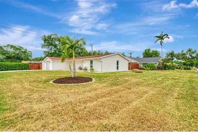 2920 Gulf Gate Drive, Sarasota, FL 34231 - Photo 3