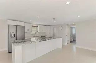2920 Gulf Gate Dr, Sarasota, FL 34231 - Photo 17