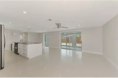2920 Gulf Gate Drive, Sarasota, FL 34231 - Photo 11