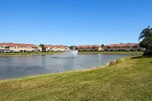 3576 Parkridge Cir, Sarasota, FL 34243 - Photo 9