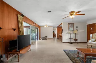 6608 24th Ave E, Bradenton, FL 34208 - Photo 9