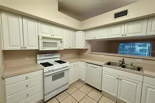 4683 Winston Ln N, Sarasota, FL 34235 - Photo 15