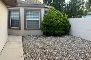 4683 Winston Ln N, Sarasota, FL 34235 - Photo 5