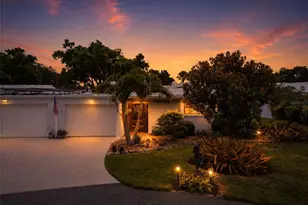 1315 Westport Ln, Sarasota, FL 34232 - Photo 3
